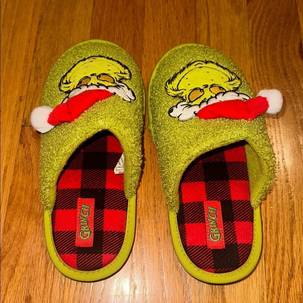 Kids Grinch Slippers - Picture 2 of 5